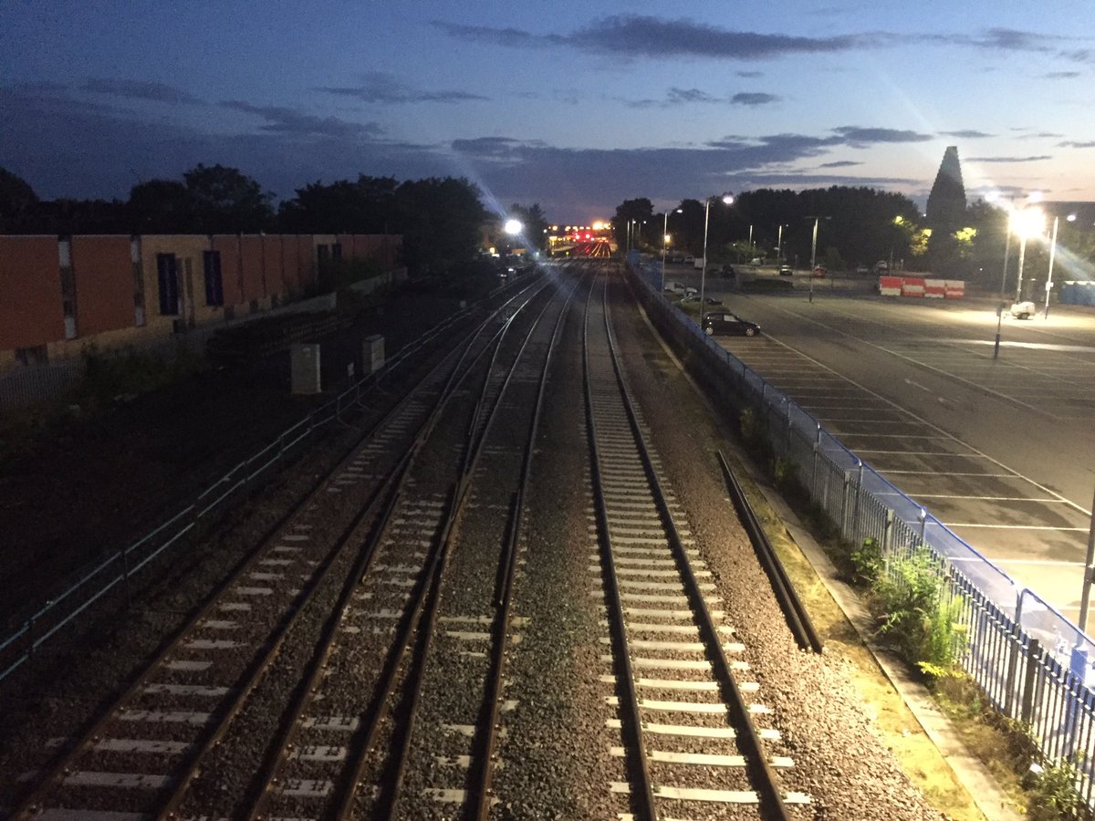networkrailwest's tweet photo. Congratulations to all the Orange Army colleagues involved in the Oxford work. The railway has been handed back following the 9 days of work https://t.co/PX3j3HPIaN