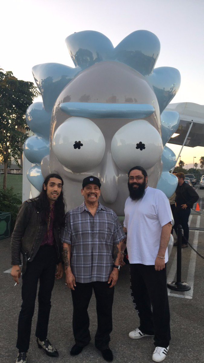 .@RickandMorty season 3 premiere with my sons! @adultswim https://t.co/CTMPs06ofb