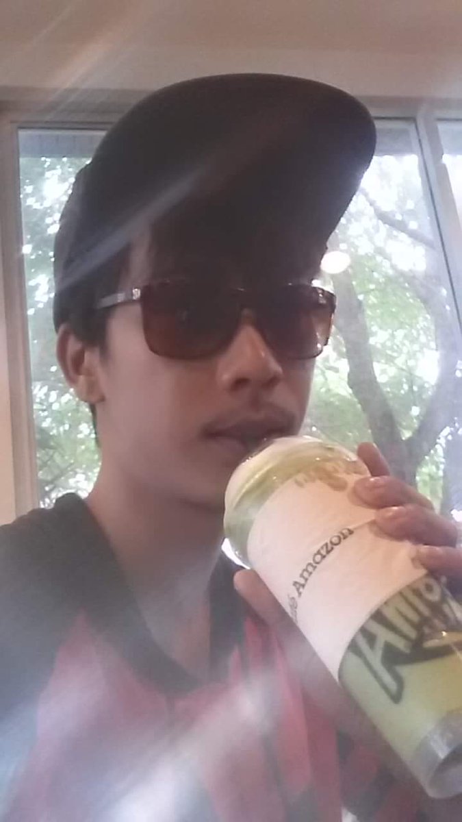 jaysingles's tweet photo. นั่ง อเมซอลคนเดียวเหงาๆ https://t.co/iqQ8jOqxBV