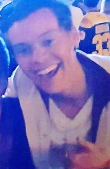 harrymoonchild's tweet photo. Looks like he's having a good time https://t.co/xRs5TmgeL9