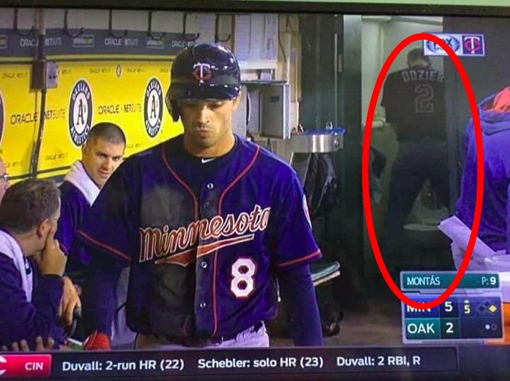 MLB Memes on Twitter "Caught peeing! https//t.co/feYYgm15b4" / Twitter