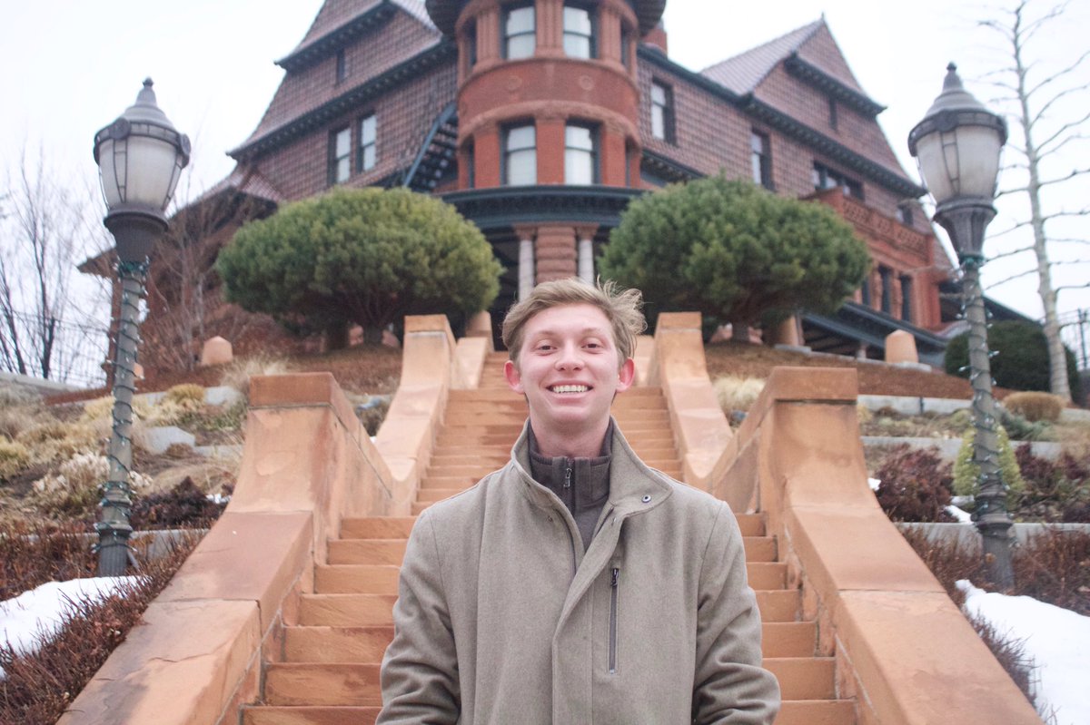 H_bonner's tweet photo. ❤️ if @TomHolland1996 is my celebrity look-a-like. #spiderman #signmeup https://t.co/A6kEw77BZq