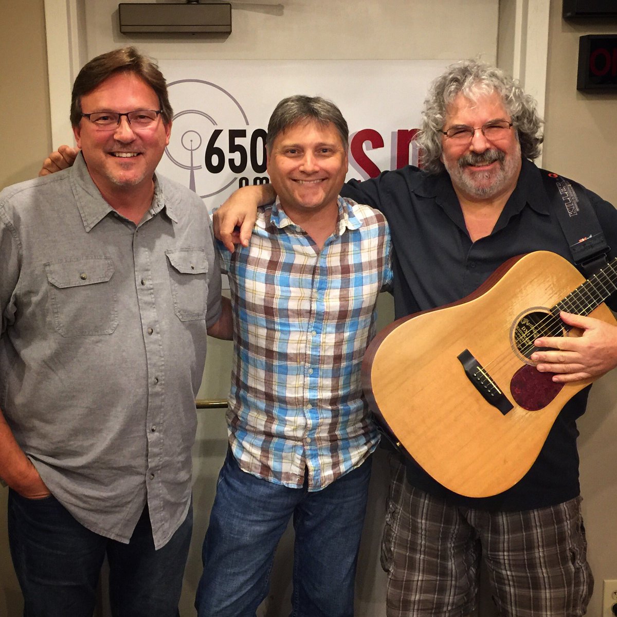 TheMusicRowShow's tweet image. Our second hour showcasers 2night, Rob Harris &amp;amp; Sam Cooper. @robharrismusic @samcoopermusic