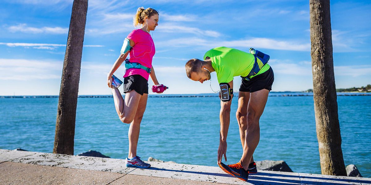 NathanSportsEU's tweet photo. A sore muscle is a thirsty muscle! Hydrate before, during, &amp; after your run to help your muscles recover. #RunLikeWater #RunChat https://t.co/FcoriOF10w