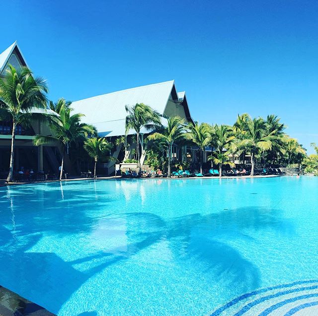 Beachcomber_'s tweet photo. The tropical vibes you need for a Monday are at Victoria Beachcomber ☀
Photo: nick_smuts #Mauritius #BeachcomberExperience #MondayMovation https://t.co/HF8siJCK17