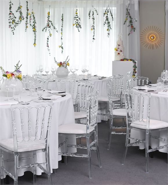FYNESS_OFFICIAL's tweet photo. Clean, modern and elegance. What ever your vision is we will fulfil .

For more info : https://t.co/VT9yxyPeDZ

Events Decor &amp; Venue Styling https://t.co/KRNCEjFY3Y