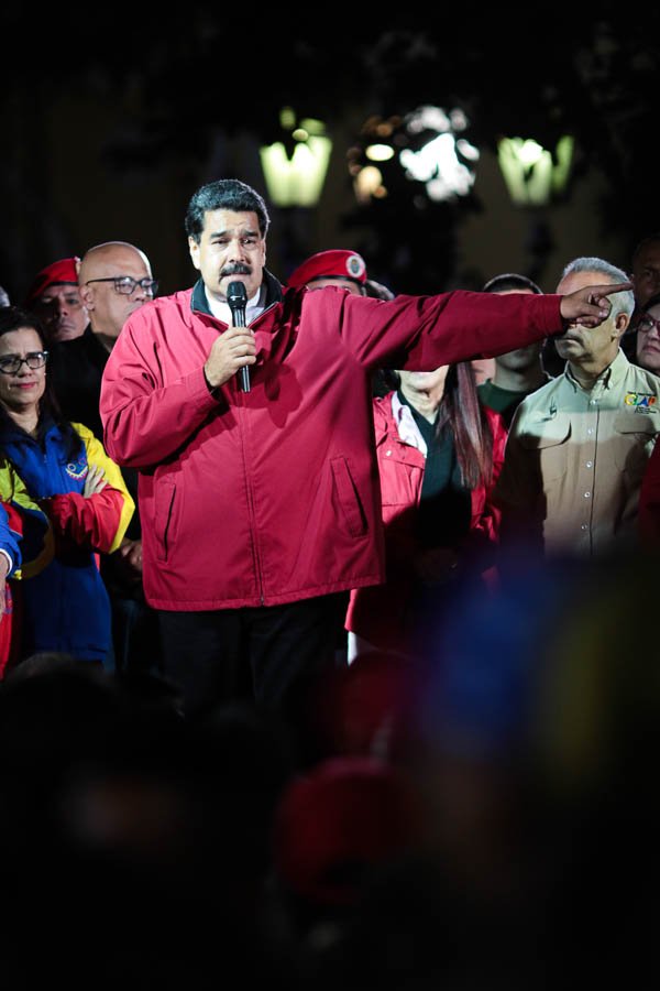 PresidencialVen's tweet photo. Pdte. @NicolasMaduro “La derecha llamó incendiar a #Venezuela, los responsables de estos hechos serán entregados a la Justicia”. https://t.co/GXbgl2YPX7