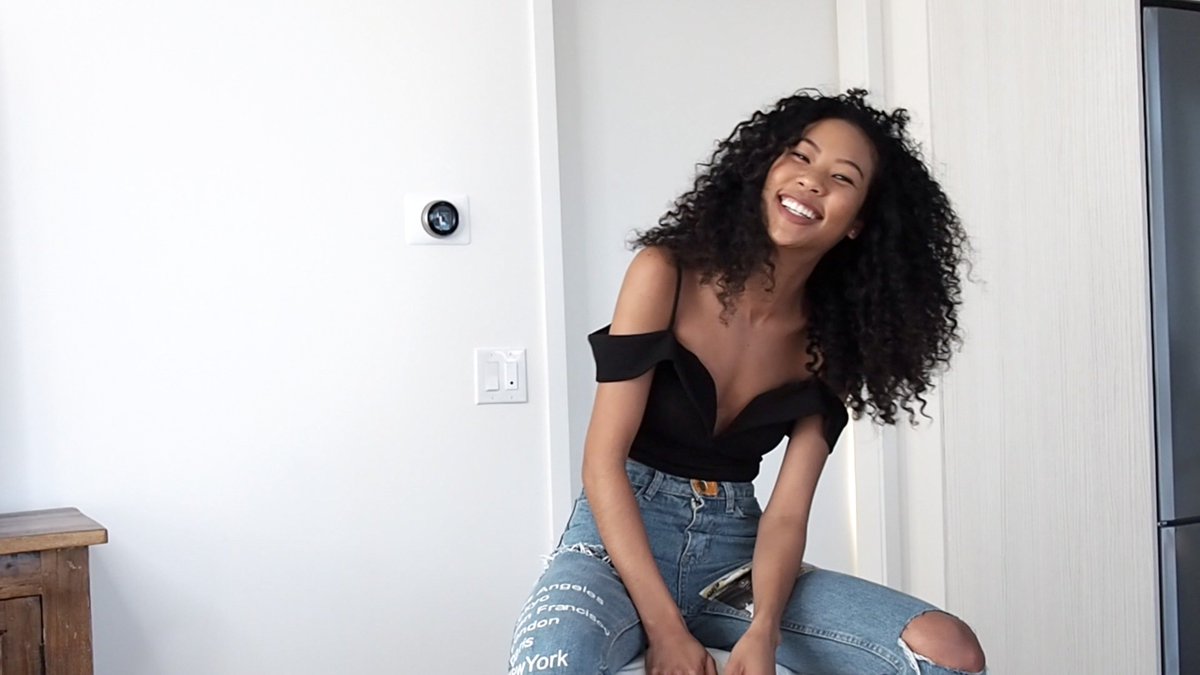 blasiangurlblog's tweet image. youtu.be/bn1vn5_qppA Hey guys!! Check out my new Video on #youtube #curlyhairtwitter #curlyhair #CurlyW #curls