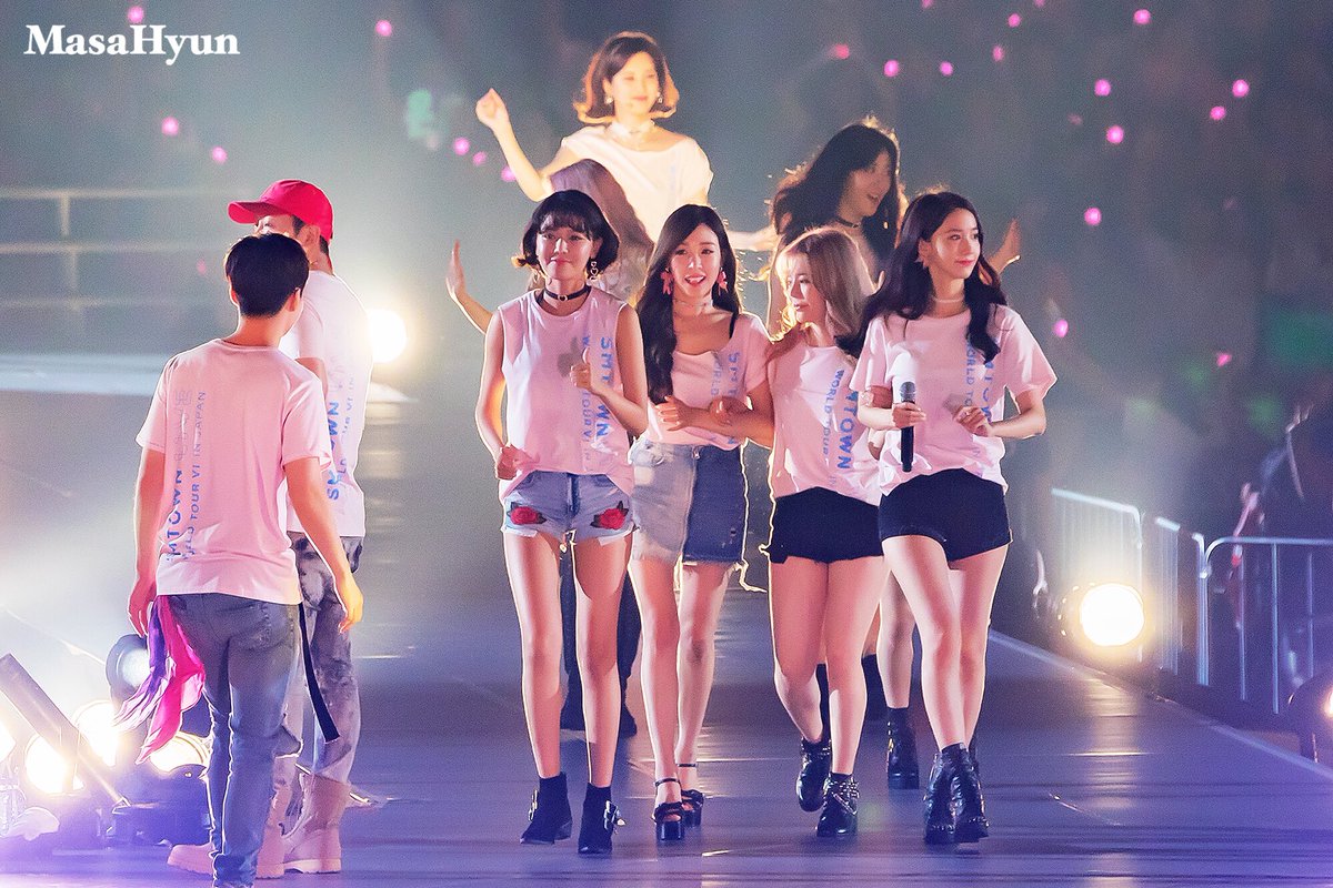 [PIC][26/27/28-07-2017]SNSD khởi hành đi Nhật Bản để tham dự "SMTOWN LIVE WORLD TOUR VI IN TOKYO" vào hôm nay - Page 4 DGCheorU0AAHSk5