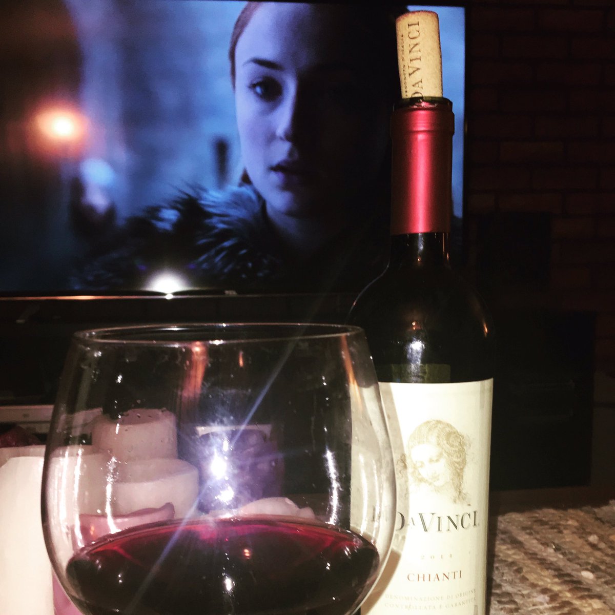 daniellevivion's tweet photo. Guess what day it is! Favorite wine for #GameOfThrones night! #got #davincichianti #wine #winenight #chianti #GOTandwine https://t.co/z9XB3QmwBv