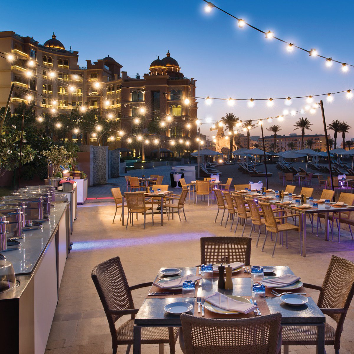 KSK_Land's tweet photo. Marsa Malaz Kempinski is situated on a secluded man-made island off the coast of Doha. Imagine dining overlooking this splendid view. https://t.co/TPWb8Ws2ik