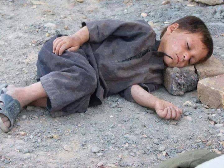 saad_ghumman's tweet photo. Your life is not hard, Believe me 🙁 https://t.co/svGtHGlFU7