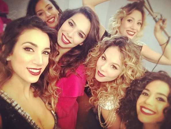 Que linda sorpresa! Felicitaciones Belèn 👏❤️😉 <a href="/belenalonsoOK/">María Belén Alonso</a> Bombonazo 💃🌟✨ #susana #30años #staff #bailarinas #telefe