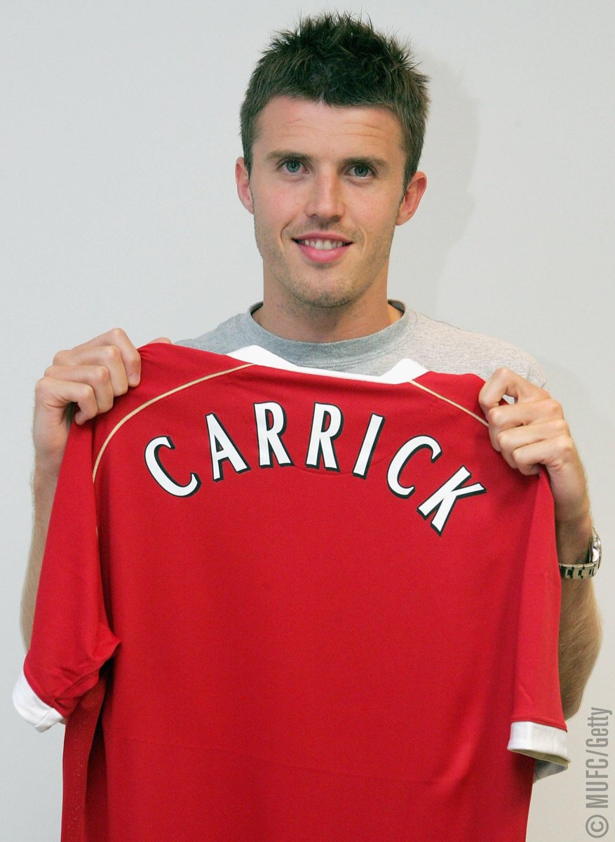 ManUtd's tweet photo. "Woah-oh-oh, it's Carrick!"

Today marks 11 years of @Carras16 at #MUFC. https://t.co/BBqx2grxXT