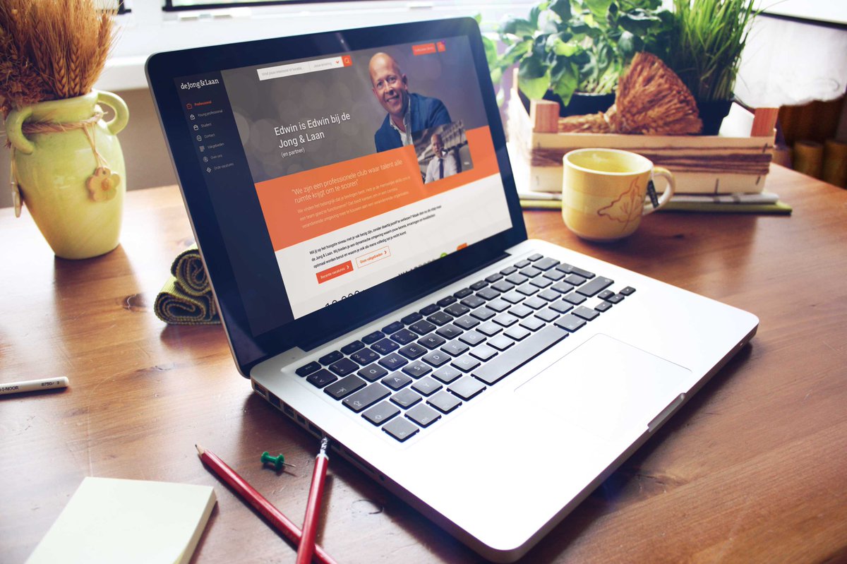 Van één lange pagina met vacatures naar een prachtige 'werken bij' site: Werken bij <a href="/jonglaan/">de Jong & Laan</a> is live gegaan: werkenbijjonglaan.nl