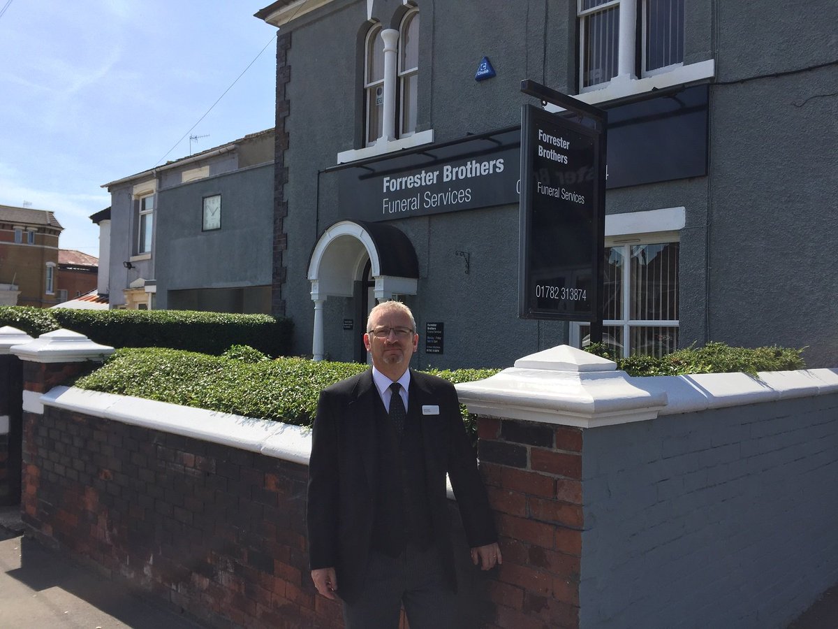 Neil Durrant talks about taking over at Forrester Brothers fuenral home and his plans to support the community - ow.ly/S87530e2nek