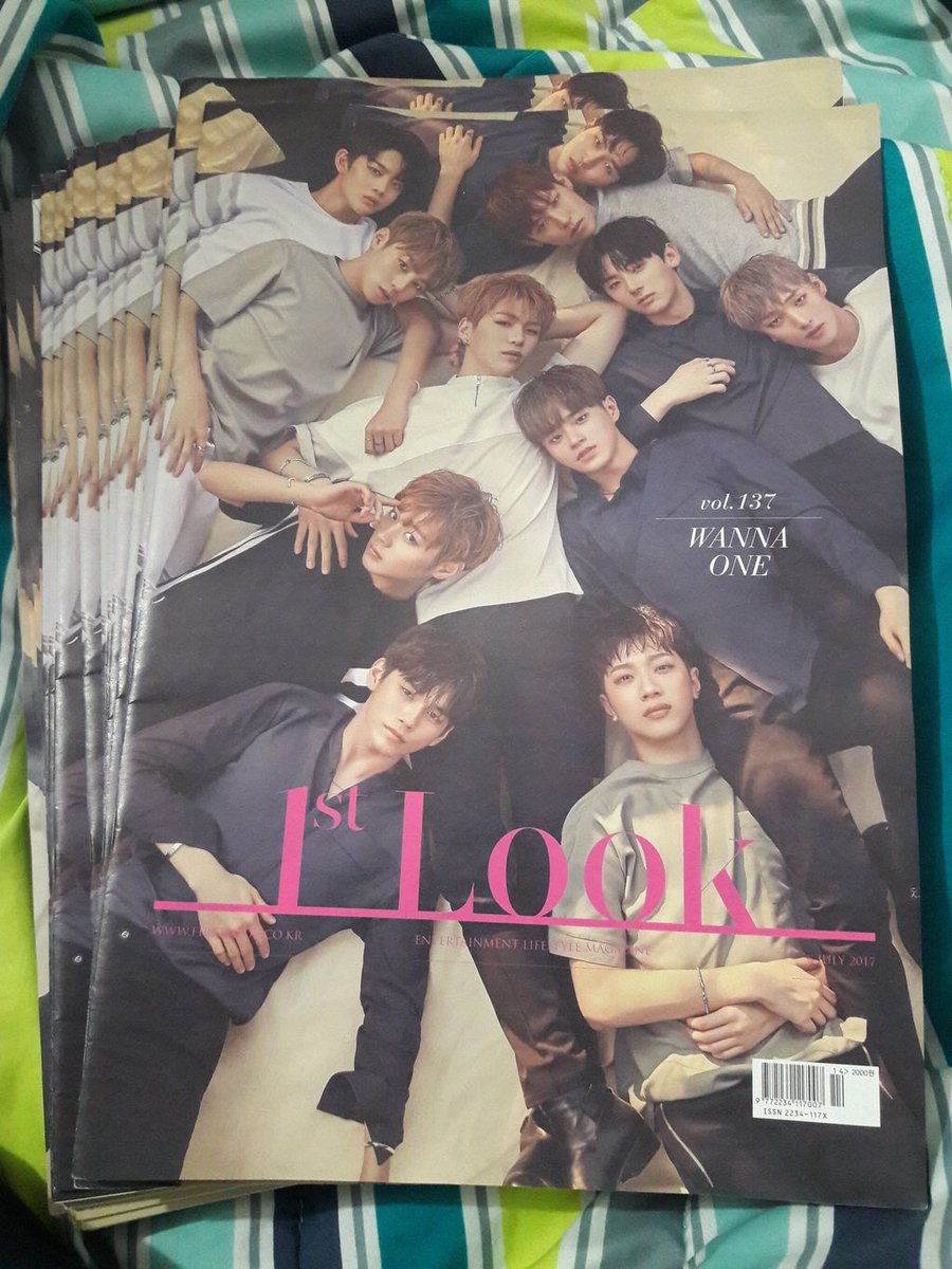 slinky179's tweet photo. [พร้อมส่ง] นิตยาสารlook 150฿ สนใจมช/dmเลยค่า มีจำนวนจำกัดน้า #WANANAONE https://t.co/0RwZl6qTVg