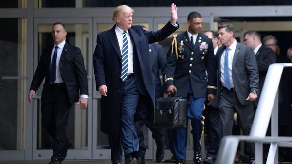 currentcrisis's tweet image. When Trump axed the arms-for-rebels program in Syria, he wasn't in thrall to Putin, he was just ... twib.in/l/E5Rzr6rbX9x7