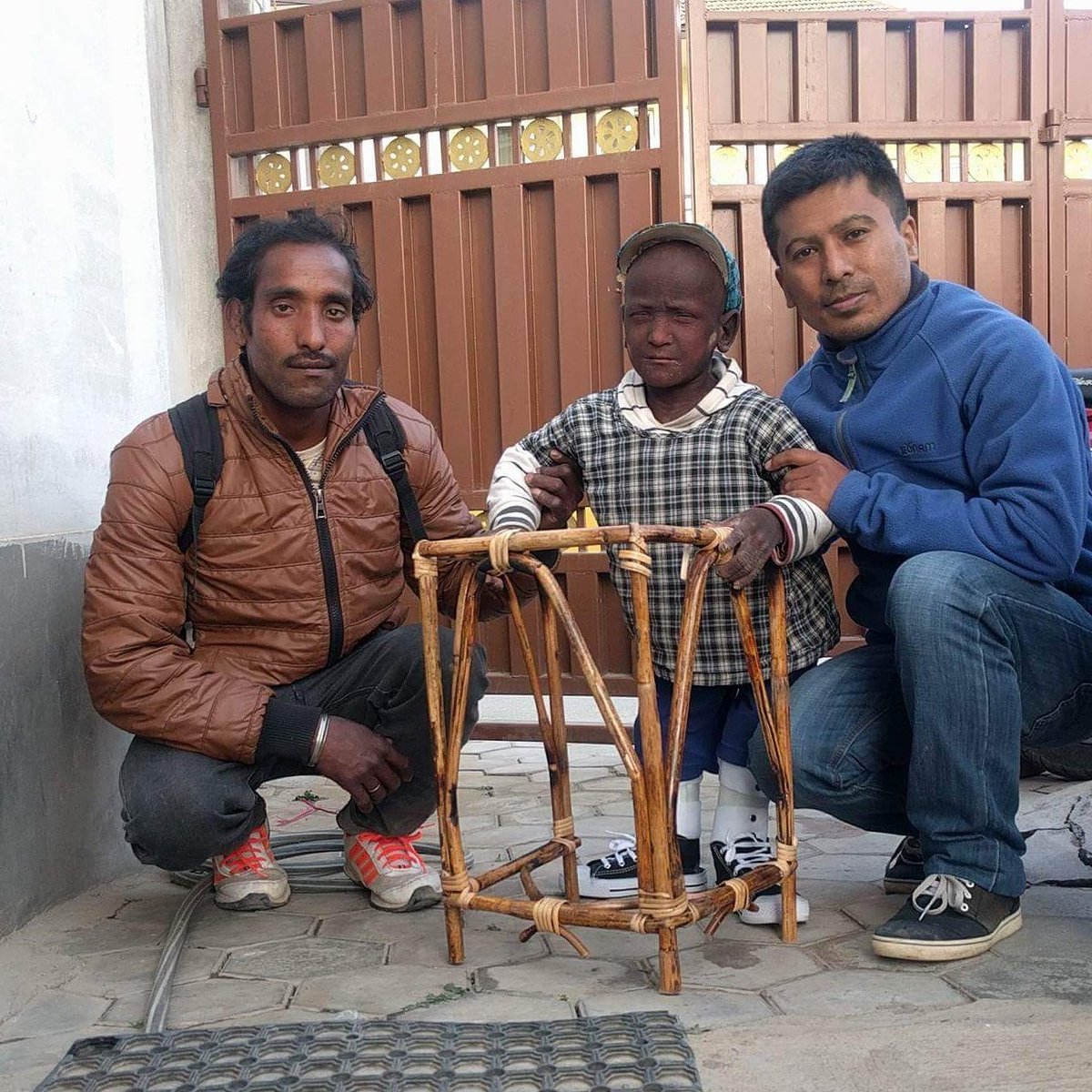 jgatenosamsung's tweet photo. @FFGCinc with Raju and #RameshDarji in #Nepal https://t.co/krMxmp2eTp