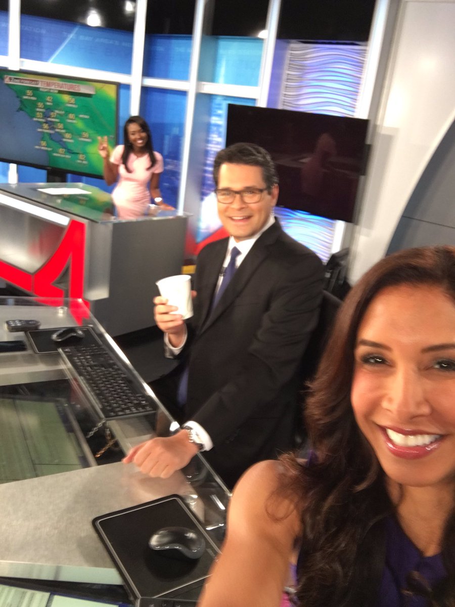 Happy Monday 😊<a href="/kron4news/">KRON4 News</a> @KRON4JFletcher <a href="/RobinWinstonTV/">Robin Winston</a>