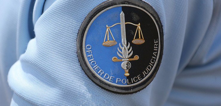 DOMTOMACTU's tweet photo. 261 infractions, 43 retraits du permis de conduire, 67 immobilisations de véhicules https://t.co/zOQm1G67kG https://t.co/IG3xWXO9i1