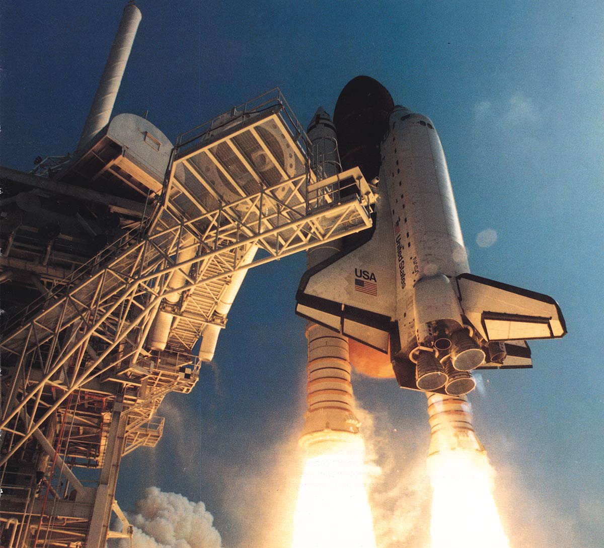 festival_spazio's tweet photo. Il Festival si è concluso ieri con 4.500 presenze, ma OGGI è l'anniversario esatto della missione STS-46 di Malerba. #FestivalDelloSpazio 🚀 https://t.co/3vhnwjtR45