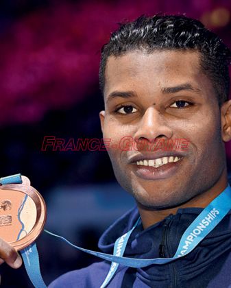 DOMTOMACTU's tweet photo. Mehdy Metella, 8e de la finale du 100 m papillon et 3e du 100 m nage libre des championnats du monde à Budapest https://t.co/kikaZXKM7h https://t.co/L8io2Oc3Ji