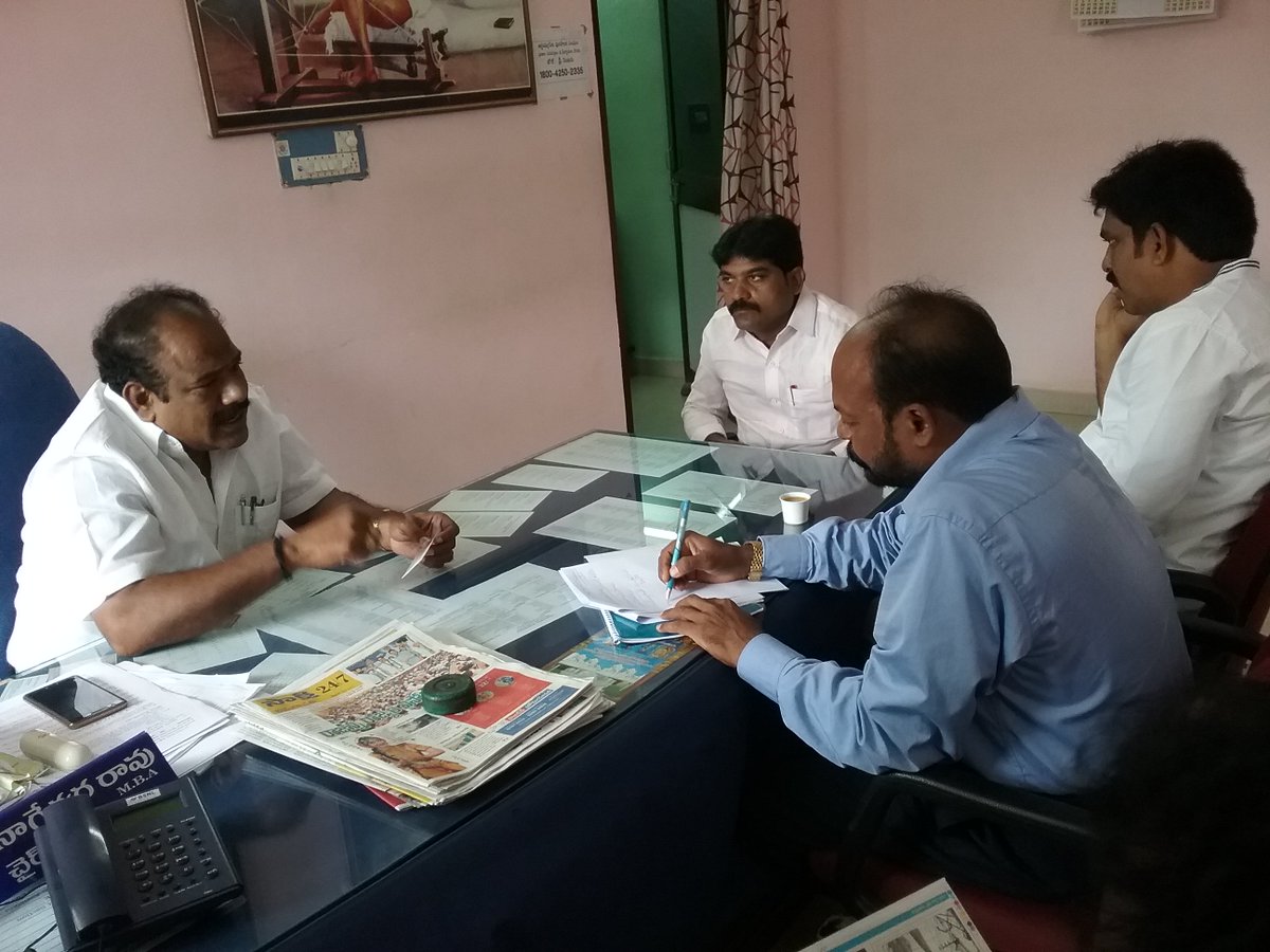 APSmartVillage's tweet photo. Visit by our staff to Jaggayyapeta to track the progress of #SmartWards Programme by Partner Sri T Nageswara Rao, Chair person https://t.co/CHWHufJCDf