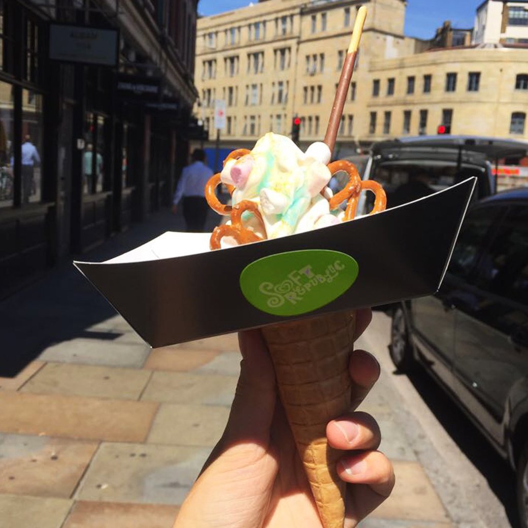 softrepublick's tweet photo. Keep your Monday sweet with our #LoadedCone packed with your favourite toppings such as pretzels & marshmallows.
#SoftRepublick #IceCream https://t.co/HNRvxaJ4jV