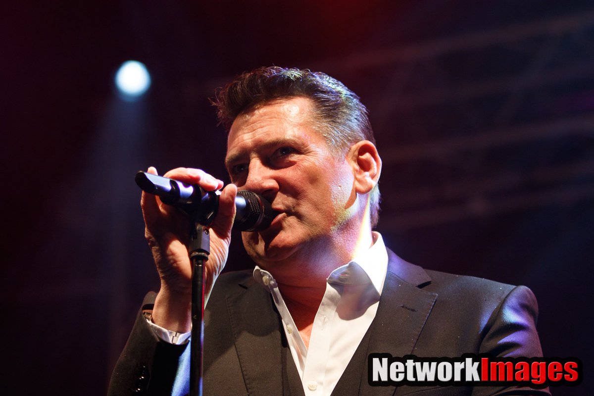 networkimages's tweet photo. Great Performance by
@TheTonyHadley @Silverclassic @SilverstoneUK #rockingandracing #true #gold https://t.co/aJA8K1t2S2