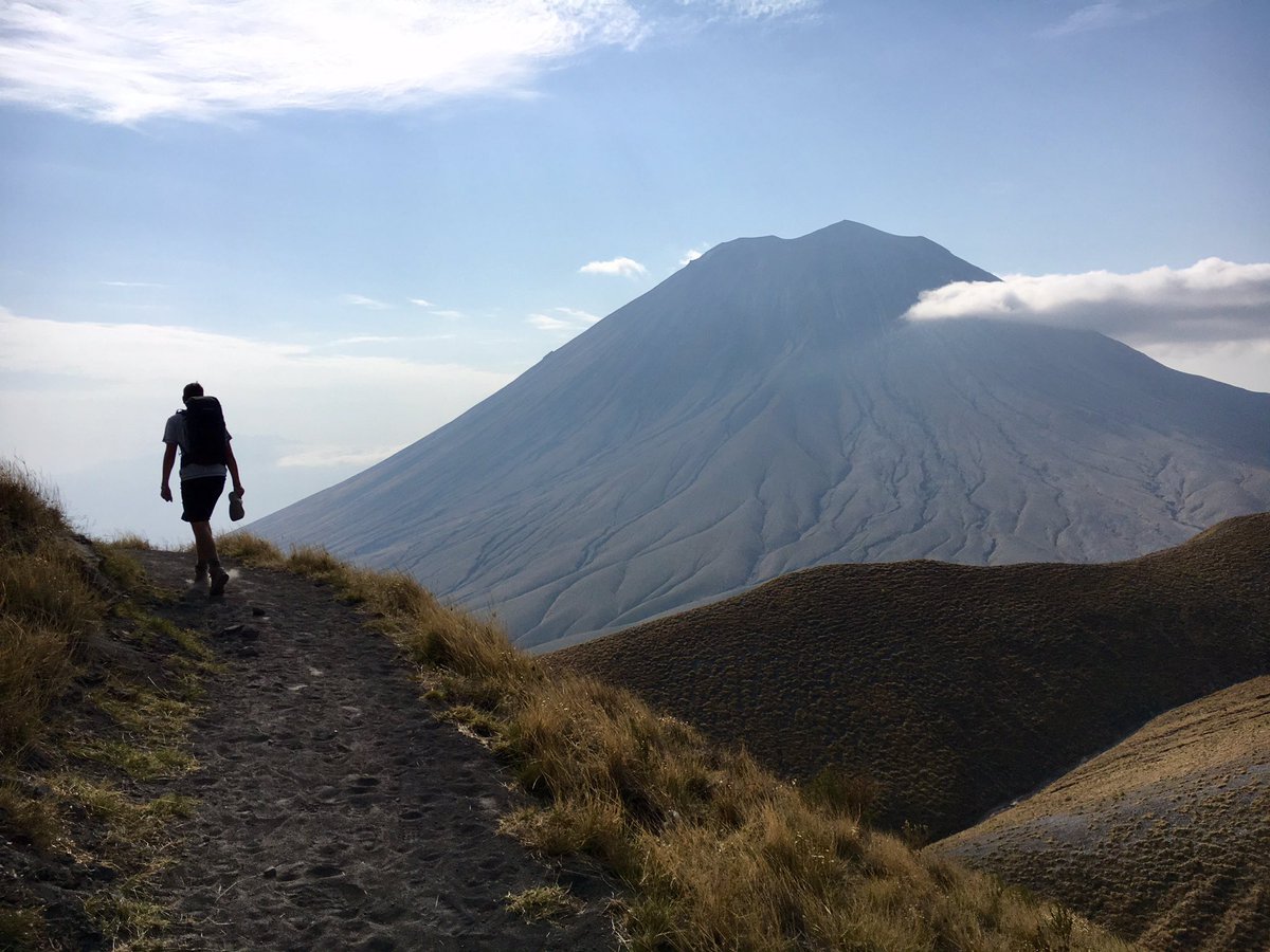 EllieHorrocks's tweet photo. Tanzania is spectacular- hike from Ngorongoro Crater through Maasai lands to Lake Natron and finally climbing Oldoinyo Lengai active volcano https://t.co/iJuVCTSuGz
