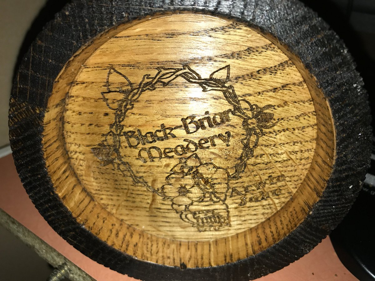 arwinjohnraul7's tweet photo. My Skyrim mug is finally here from @OakWoodWork :)  Love it. #beertankard #beermug #skyrim @BethesdaStudios @ElderScrolls @bethesda #tankard https://t.co/DLRkwb3nvB