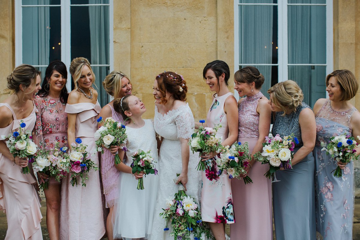 Morning all! A beautiful, flower-filled and colourful wedding for your delectation >> lvmyd.rs/2vkL4V8 // <a href="/binkynixon/">Binky Nixon</a> <a href="/PuddingBridge/">Pudding Bridge</a>