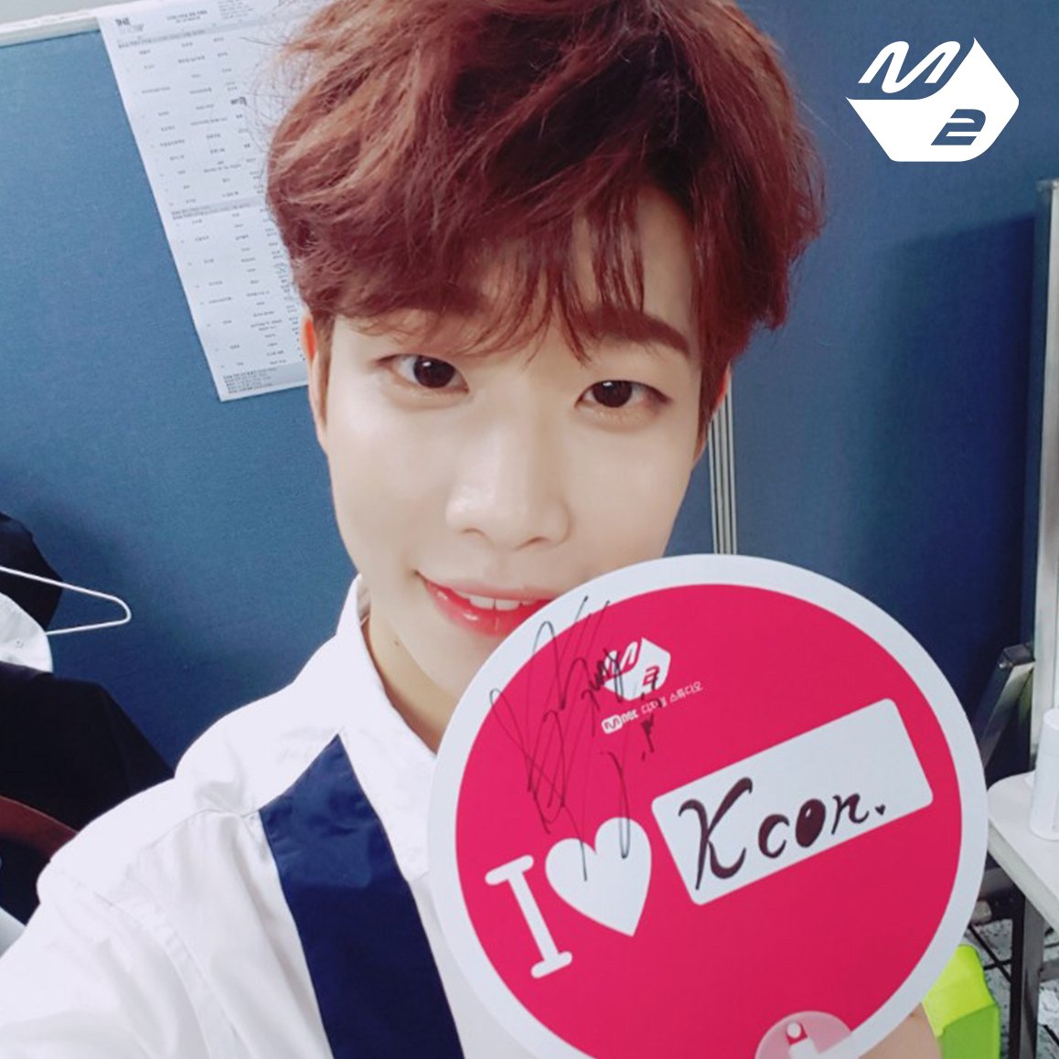M2MPD's tweet image. [RT이벤트] 아스트로의 #엠투부채 를 받고 싶은 분은 RT!! (~8/3)
#아스트로 #ASTRO @offclASTRO
#진주의아들_박민혁
#명준이_한석봉인줄 (손글씨 이벤트 참여해주세요..♥
#JINJIN_하트_찌누
#Mnet #M2 #엠넷 #엠투