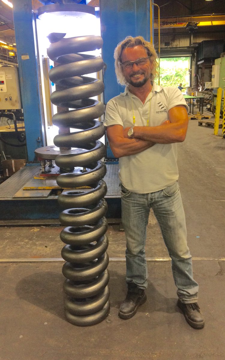 Check out our 75mm wire diameter 380kg weight Compression Spring!
#MondayMotivation #ukmfg #Engineering #Rochdale 🇬🇧👍