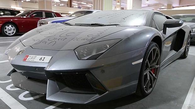 BoxkrMerida's tweet image. ¿Te gustaría tener un super deportivo ? en DUBAI los abandonan!!!
¿Te gustaria saber por que???