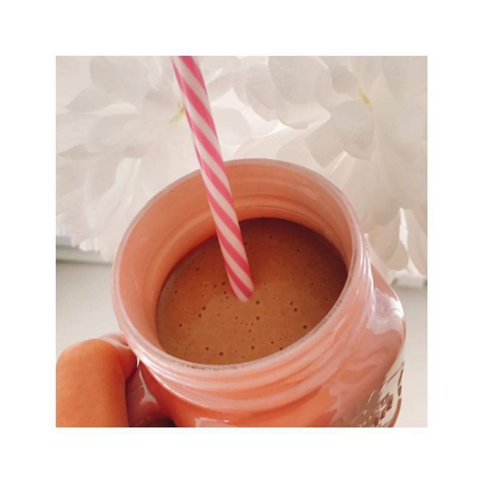 Ladydebbiem's tweet photo. #chocolate for breakfast
#healthyeating 
And sooo yummy too! https://t.co/MqjANqKKff