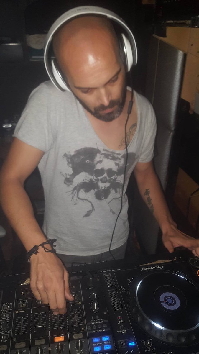 DeejayBrunoS's tweet photo. Deep &amp; Tech , Club 7 Cannes😀👍
#deep #clubbers #AfterAfterShow #dancemusic #techhouse #dejs #housenationradio https://t.co/hWpN9EvxYt
