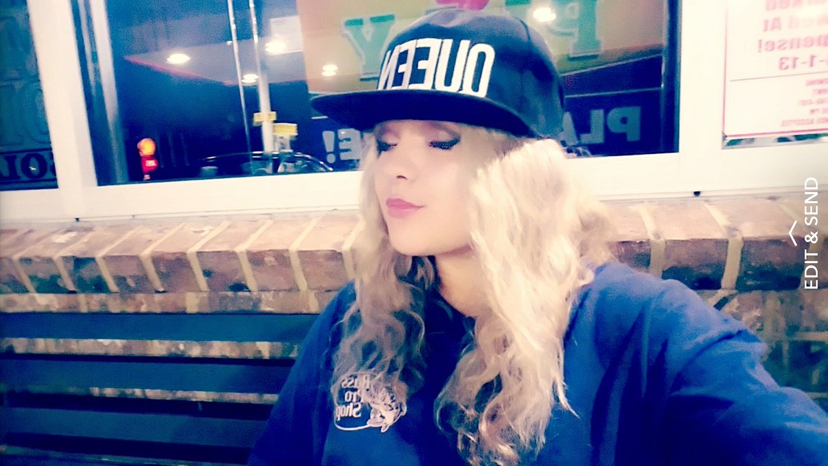 TheRealLoLo_'s tweet photo. If you mad , then bitch stay mad , cause I'm glad 👑👌 

#thereallolo1998 #amosc #ig #_lorimichele_ #rap #queen #mondaymornings https://t.co/BKfz8f5V2B