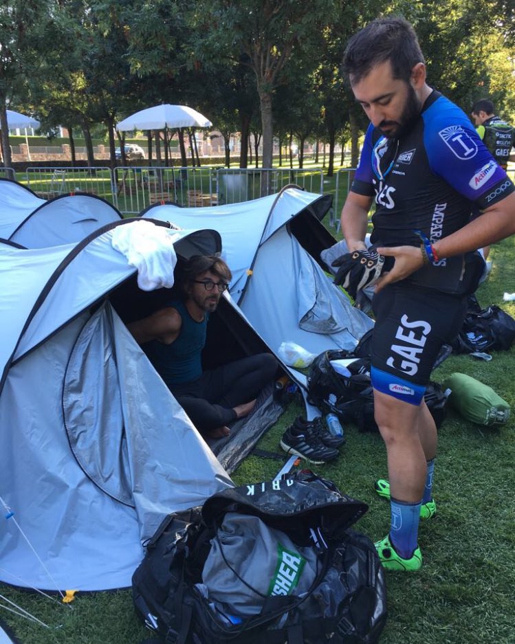 ImparablesTV's tweet photo. ¡Buenos días! ¡Que no se os peguen las sábanas que es lunes! 

#Imparables #gaes #Actimel #radarcan #Finisher #YoSoyPilgrim https://t.co/KcbkX2aoNt