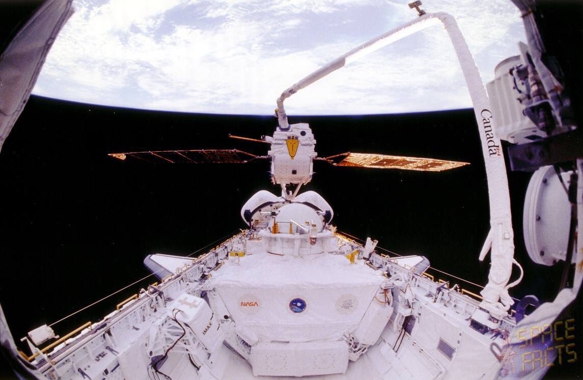 esaoperations's tweet photo. 31 Jul 92: Launch of #STS46 carrying ESA's #Eureca retrievable carrier - deployed 2 Aug - spent 12mo in orbit #ESOC50 https://t.co/dZR4DtS5sQ