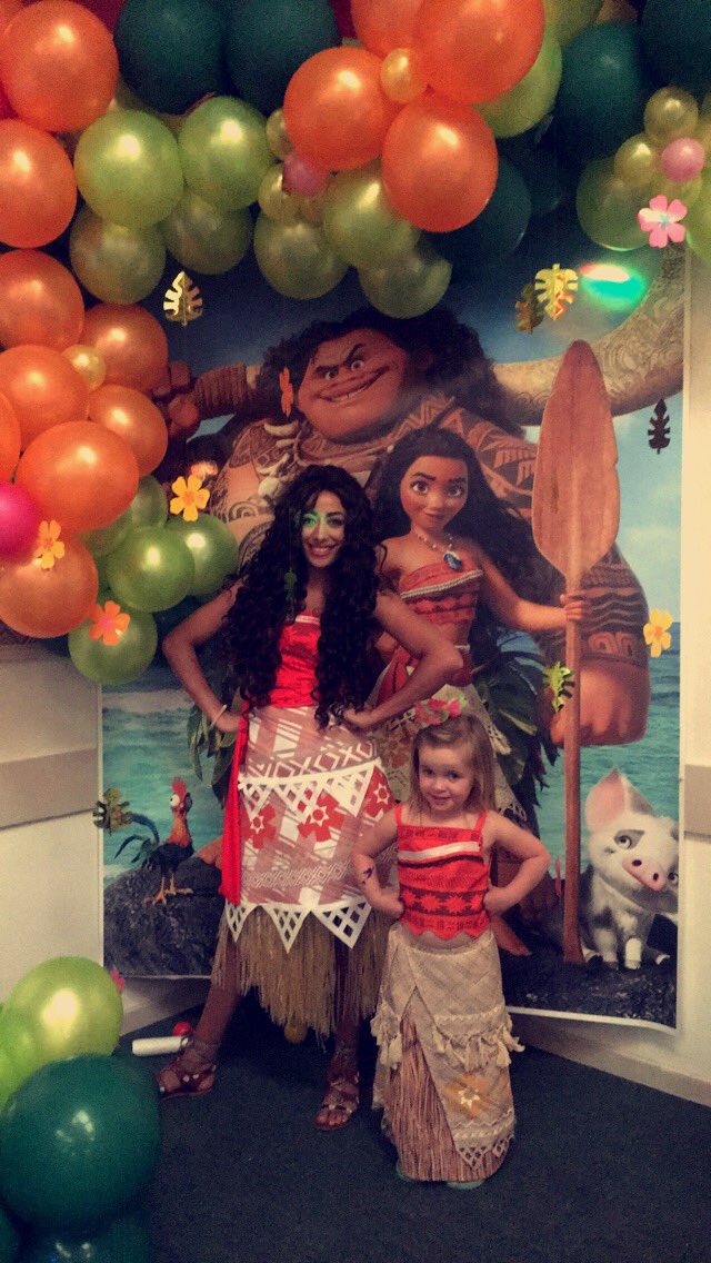 mrskitty_smith's tweet photo. Lovely time at Larni's party 🎉 https://t.co/Tp4Nr2evih