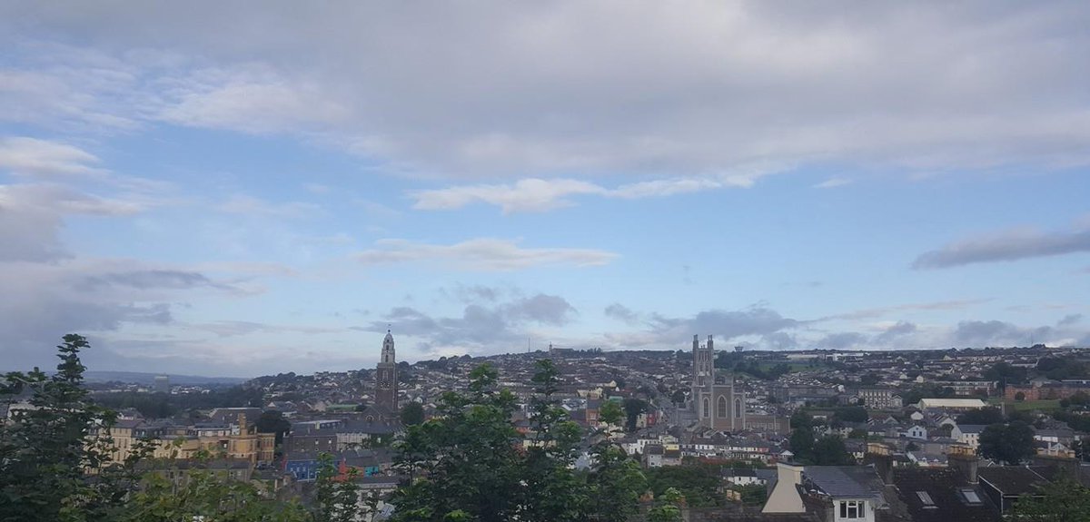 CorkEnglishColl's tweet photo. Lovely start to the week here in #cork and #CEC #mysummerincec https://t.co/QmPWQoPx3k