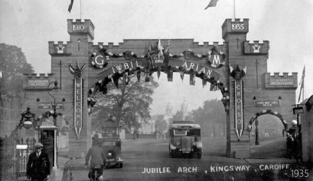 Old Cardiff Pics tweet media