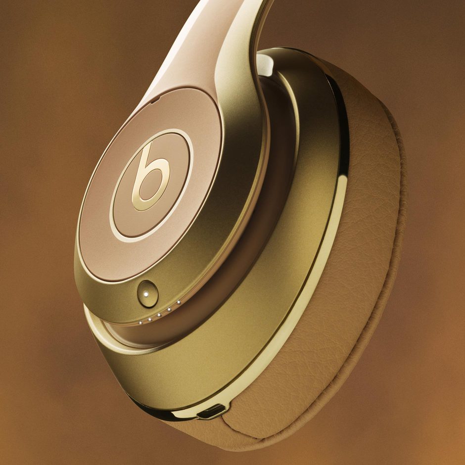 Beats By Dre Japan A Twitter Balmain と Beats による Studiowireless 限定モデルが誕生 アーバンサファリをイメージした Balmainbeats は エレガントなスエードケース付き このサウンド キミはもう体験した T Co W9h8dnxyhx T Co B5tsxj5qx5