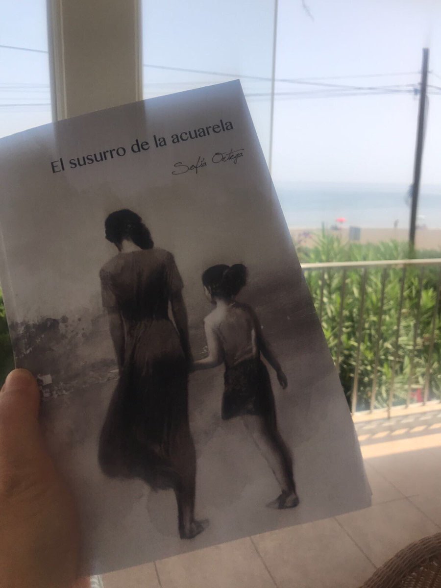 SofiaOrtegaM's tweet photo. Foto de una seguidora de #elsusurrodelaacuarela con el mar de fondo!! #perfectalectura para este último día de julio #novelaromantica https://t.co/oPE0RHImEx