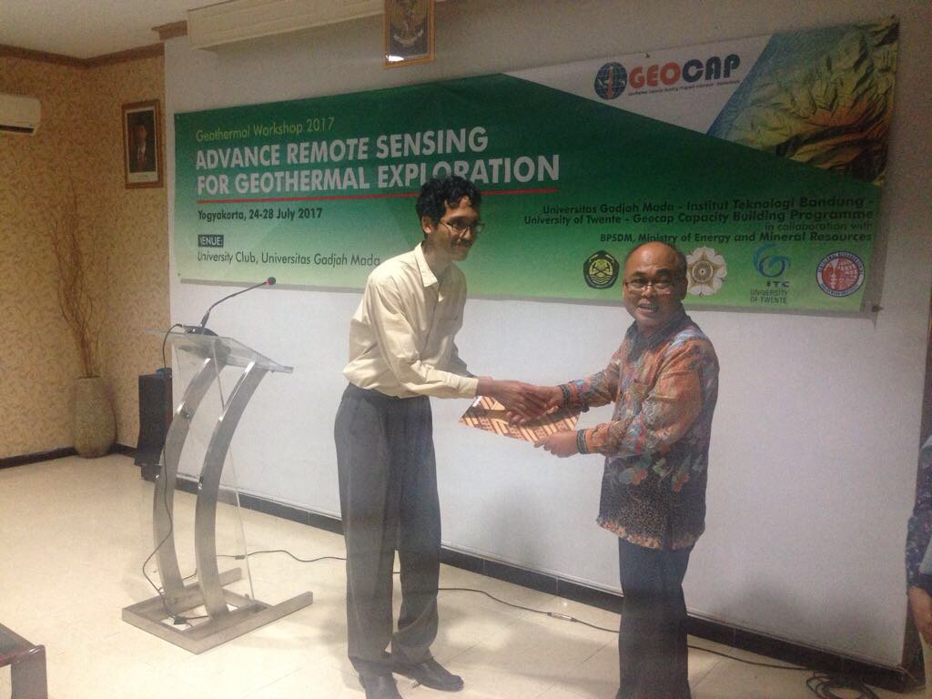 Tia_den_Hartog's tweet image. Last Friday, the 2nd training on Advanced Remote Sensing for Geothermal Exploration came to an end. #geothermal #geocap An impression: