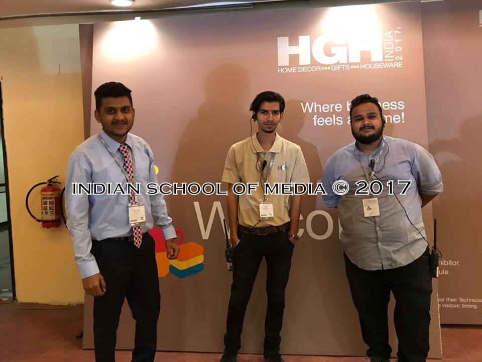 ISMmumbai's tweet photo. #Students of @ISMmumbai at #HGH India 2017 #Event
#eventmanagement #eventplanner #mediainstitute #college #collegelife #MondayMotivation https://t.co/UQU6UEN6qA