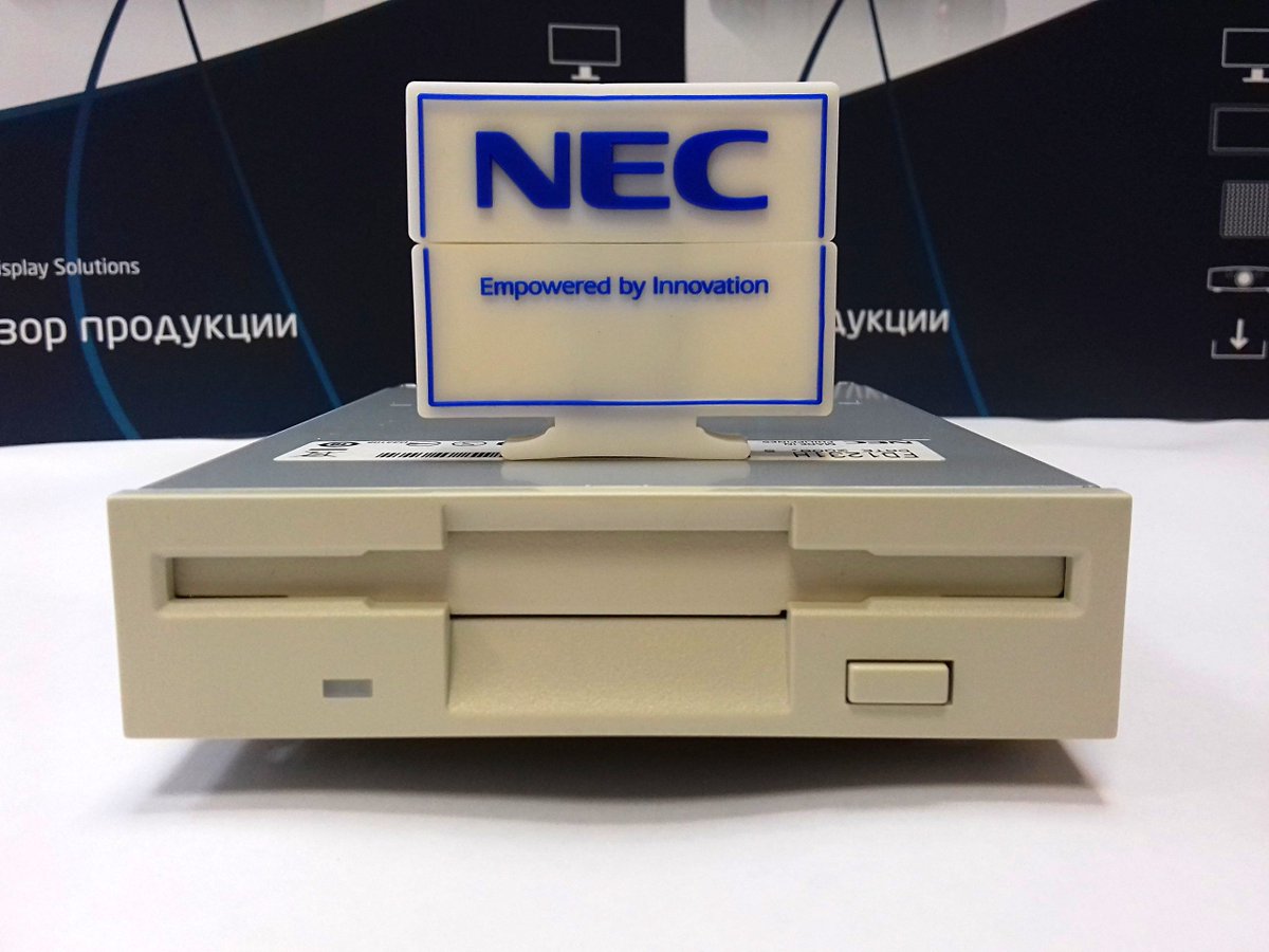 tekoserv's tweet photo. Смотрите, что мы нашли - флоппи-дисковод NEC 2008 года!💥 https://t.co/FSrMiTQ852
