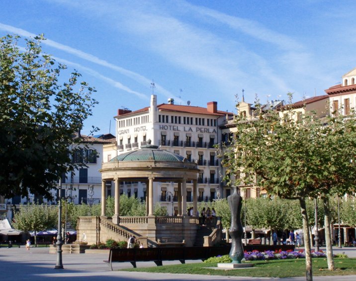 Gran Hotel La Perla on Twitter "Preciosa nuestra Plaza